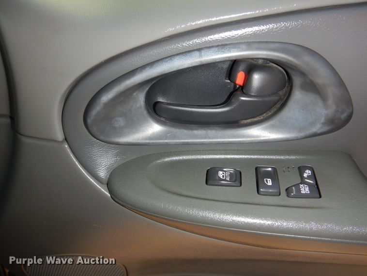 image for item JJ9344 2004 Chevrolet TrailBlazer  SUV