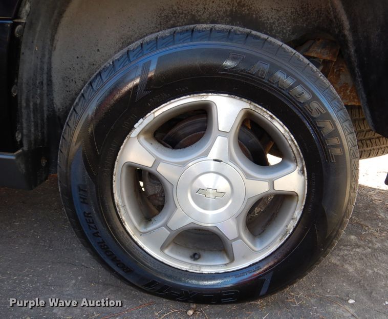 image for item JJ9344 2004 Chevrolet TrailBlazer  SUV