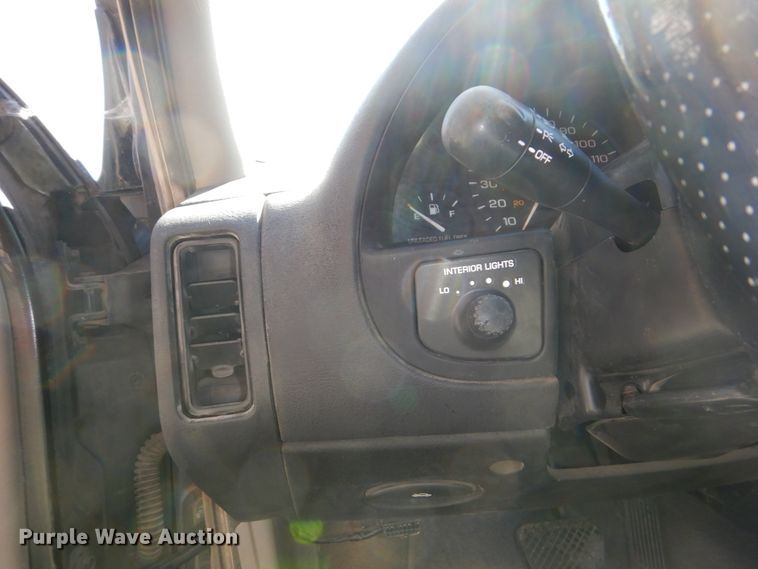 image for item JJ9350 1999 Saturn SC2