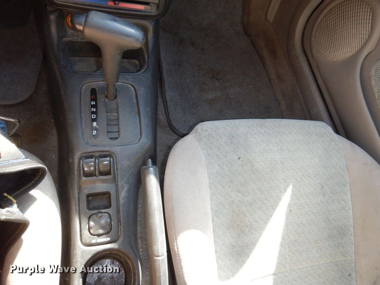 image for item JJ9350 1999 Saturn SC2