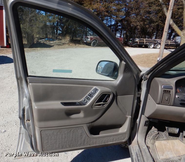 image for item JJ9351 2001 Jeep Grand Cherokee Laredo  SUV