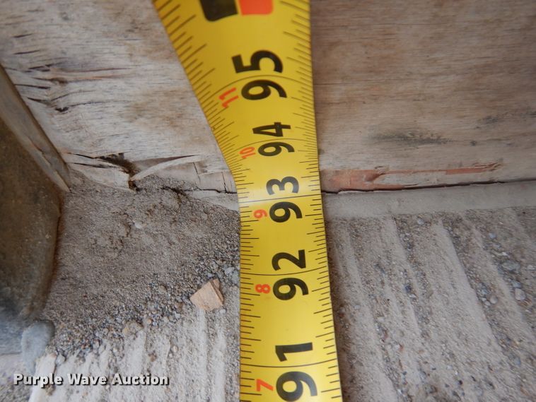 image for item JK9557 2011 H&H Trailers  enclosed cargo trailer