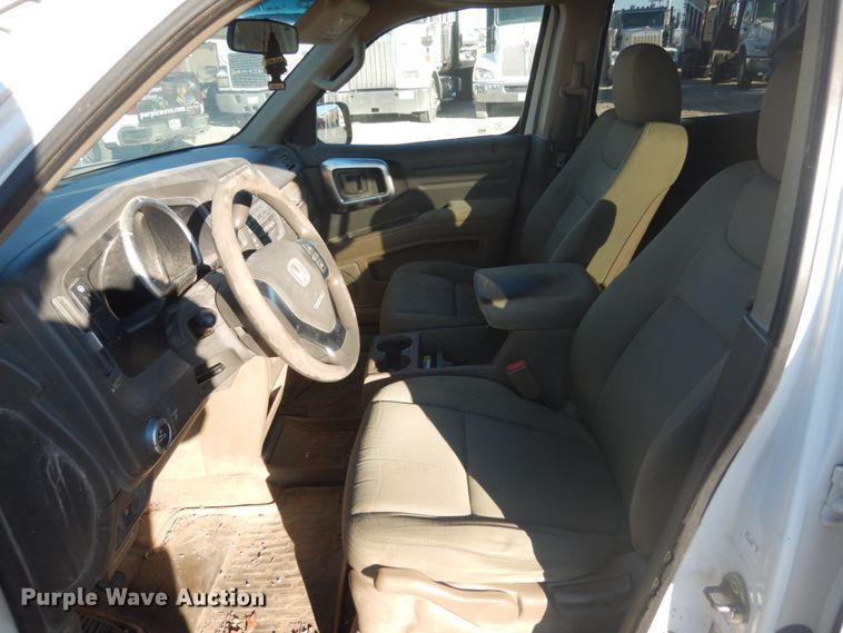 image for item JK9810 2008 Honda Ridgeline  Crew Cab pickup truck