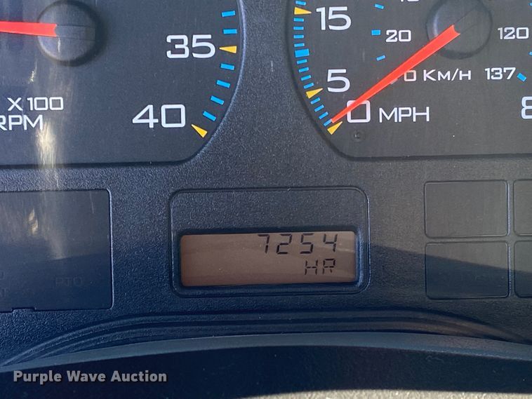 image for item JN9166 2006 International 4300  box truck