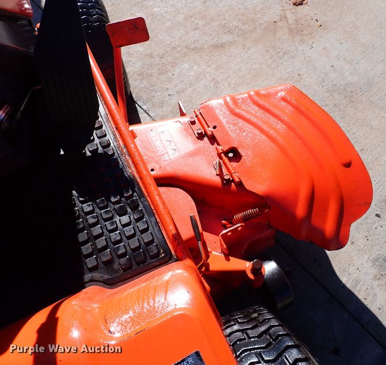 image for item JO9724 Kubota T1600  lawn mower