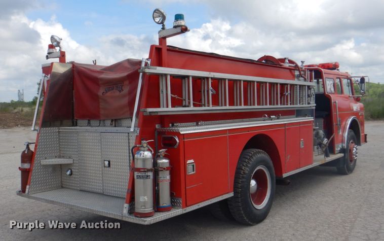image for item JY9834 1977 Ford Custom Cab 8000  pumper fire truck