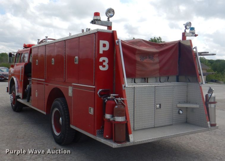 image for item JY9834 1977 Ford Custom Cab 8000  pumper fire truck