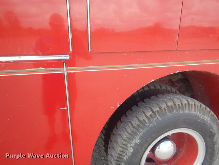 image for item JY9834 1977 Ford Custom Cab 8000  pumper fire truck