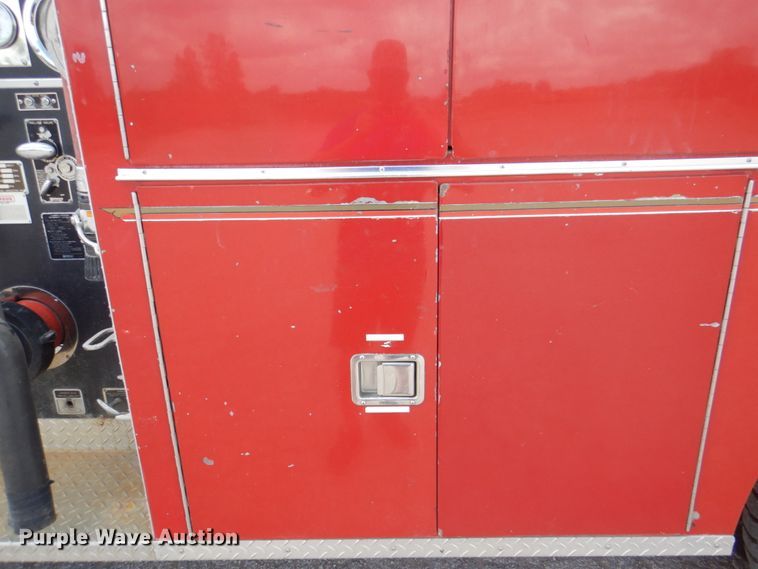 image for item JY9834 1977 Ford Custom Cab 8000  pumper fire truck