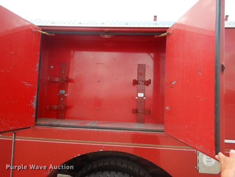 image for item JY9834 1977 Ford Custom Cab 8000  pumper fire truck