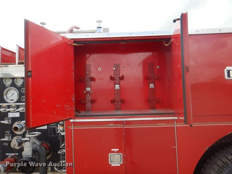 image for item JY9834 1977 Ford Custom Cab 8000  pumper fire truck