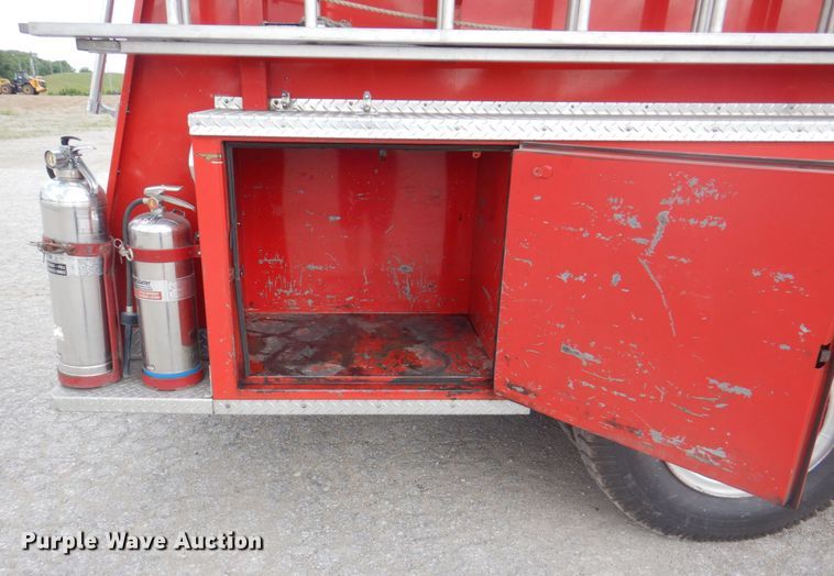 image for item JY9834 1977 Ford Custom Cab 8000  pumper fire truck
