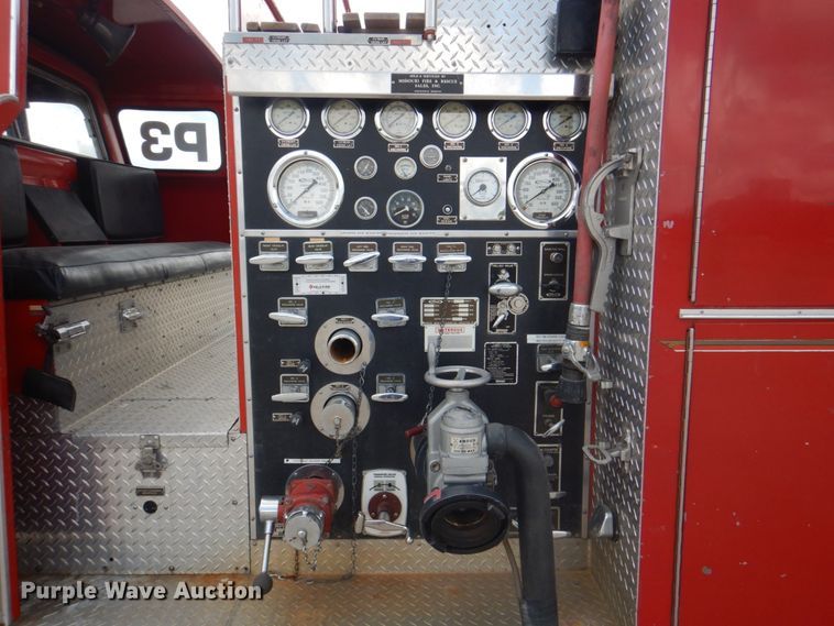 image for item JY9834 1977 Ford Custom Cab 8000  pumper fire truck