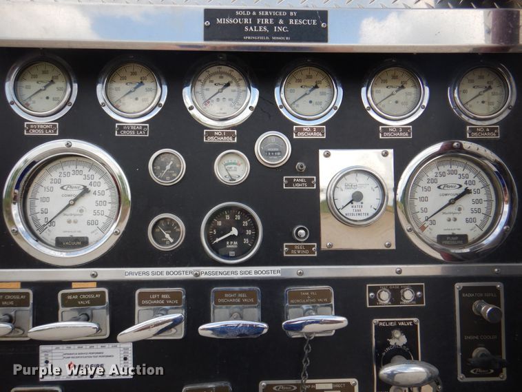 image for item JY9834 1977 Ford Custom Cab 8000  pumper fire truck