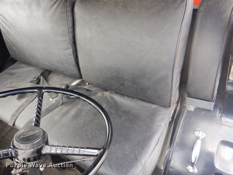 image for item JY9834 1977 Ford Custom Cab 8000  pumper fire truck