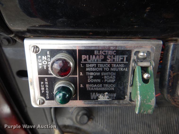 image for item JY9834 1977 Ford Custom Cab 8000  pumper fire truck