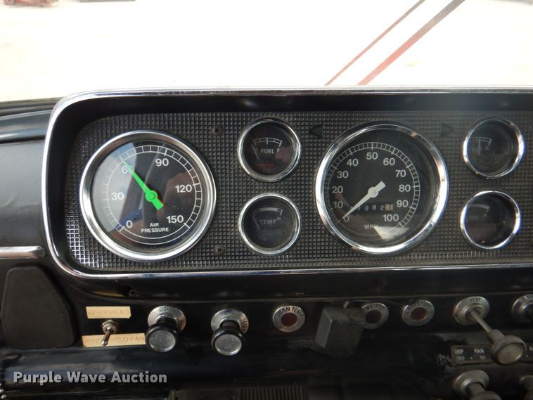 image for item JY9834 1977 Ford Custom Cab 8000  pumper fire truck