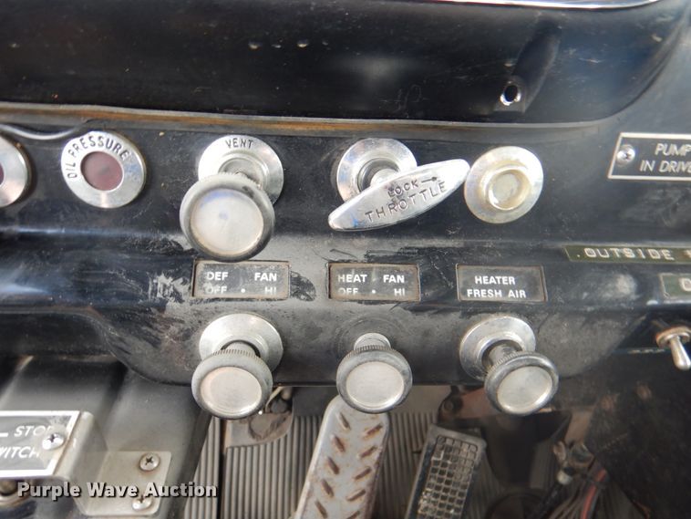 image for item JY9834 1977 Ford Custom Cab 8000  pumper fire truck