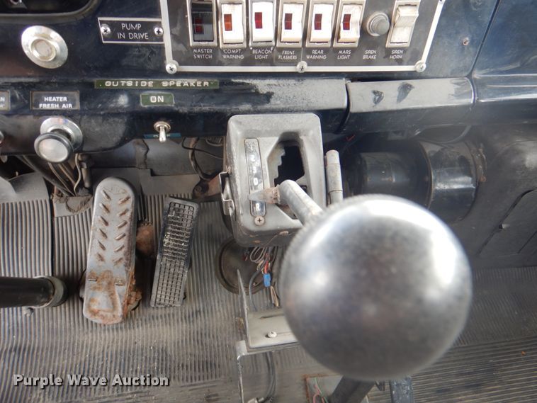 image for item JY9834 1977 Ford Custom Cab 8000  pumper fire truck