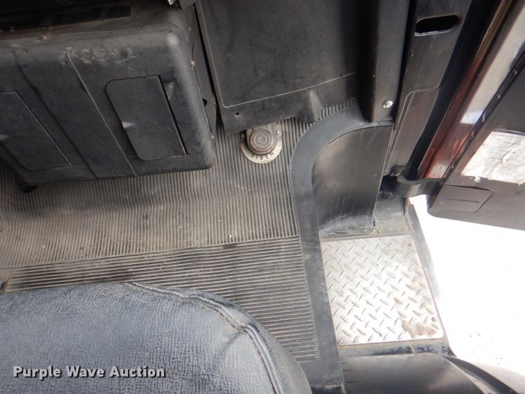 image for item JY9834 1977 Ford Custom Cab 8000  pumper fire truck