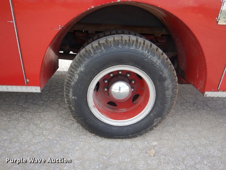 image for item JY9834 1977 Ford Custom Cab 8000  pumper fire truck