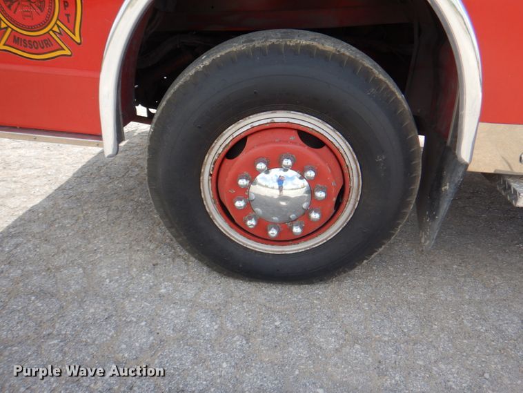 image for item JY9834 1977 Ford Custom Cab 8000  pumper fire truck