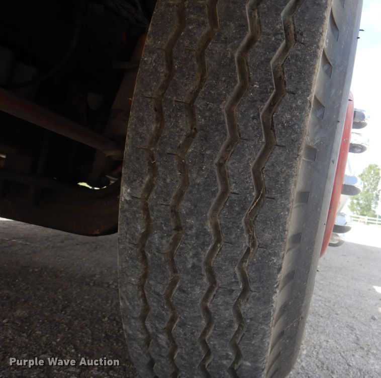 image for item JY9834 1977 Ford Custom Cab 8000  pumper fire truck