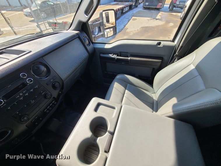 image for item KG9675 2012 Ford F550 Super Duty XL  Crew Cab flatbed truck