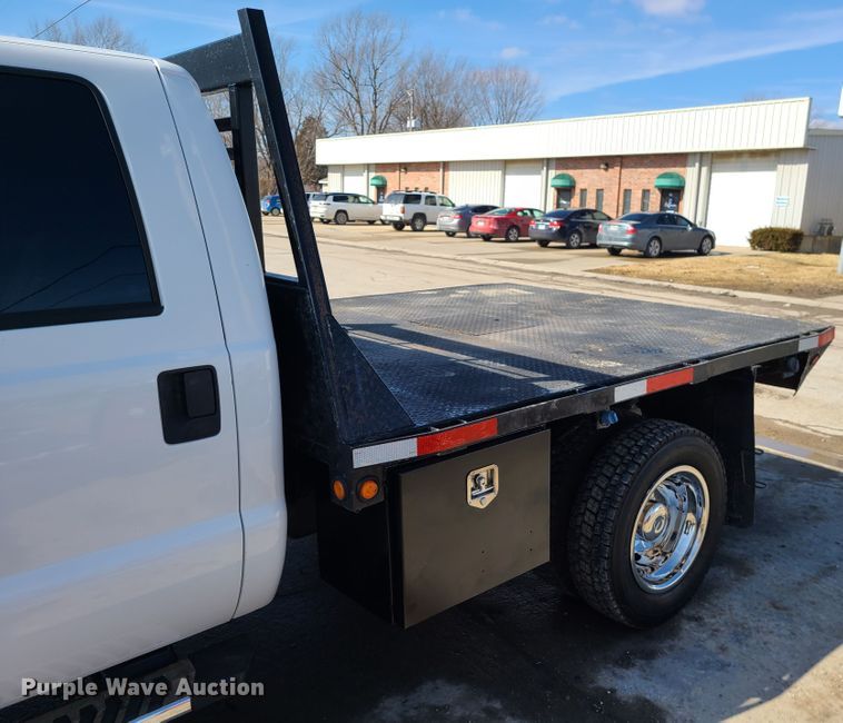 image for item KG9675 2012 Ford F550 Super Duty XL  Crew Cab flatbed truck