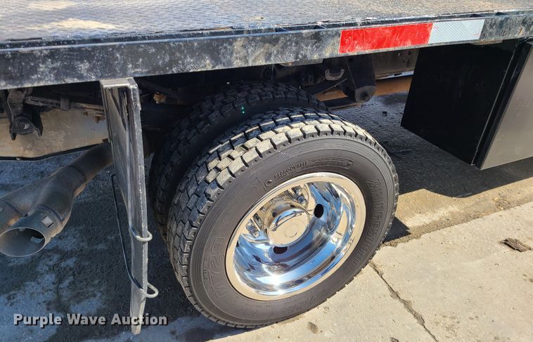 image for item KG9675 2012 Ford F550 Super Duty XL  Crew Cab flatbed truck