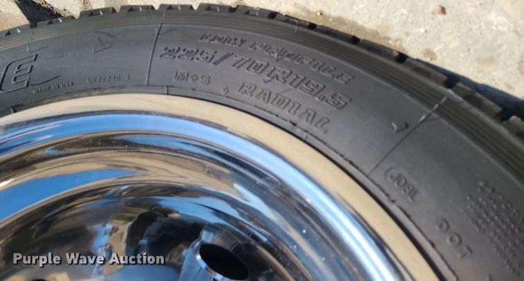 image for item KG9675 2012 Ford F550 Super Duty XL  Crew Cab flatbed truck