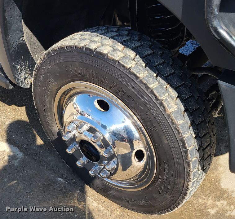 image for item KG9675 2012 Ford F550 Super Duty XL  Crew Cab flatbed truck