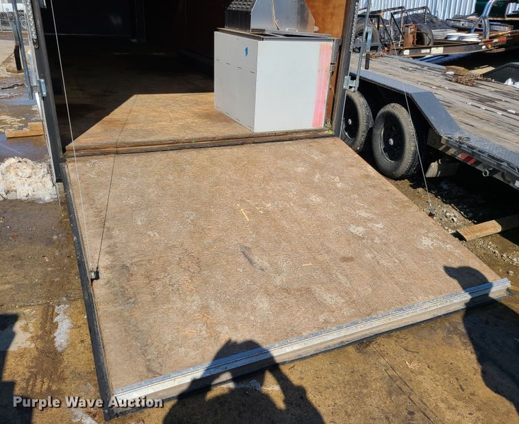 image for item KG9678 2015 H&H GC403  enclosed cargo trailer