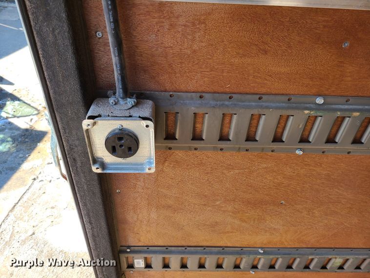 image for item KG9678 2015 H&H GC403  enclosed cargo trailer