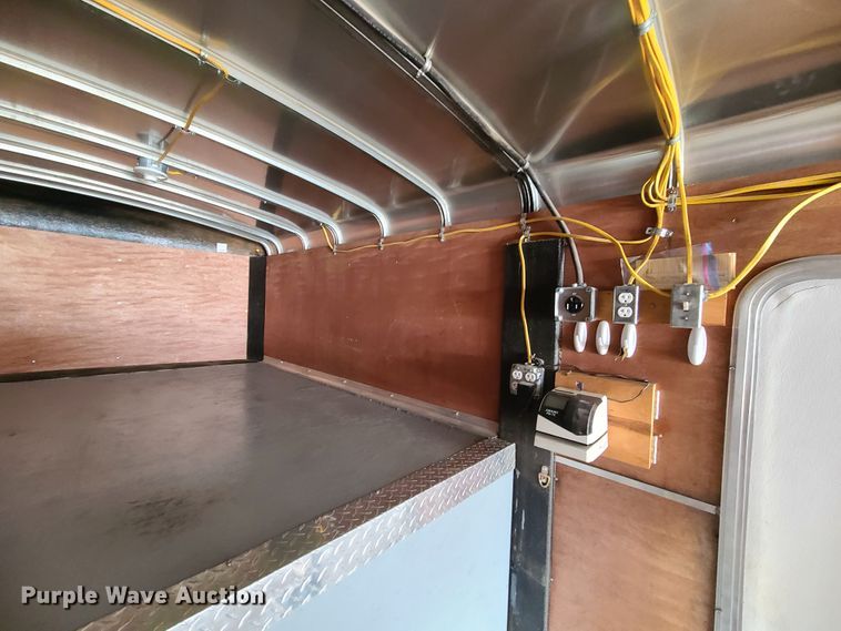 image for item KG9678 2015 H&H GC403  enclosed cargo trailer