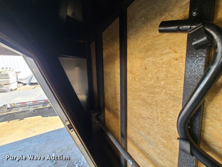 image for item KG9678 2015 H&H GC403  enclosed cargo trailer