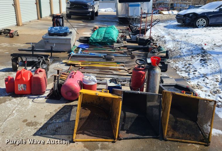 image for item KG9683 Lawn and garden equipment