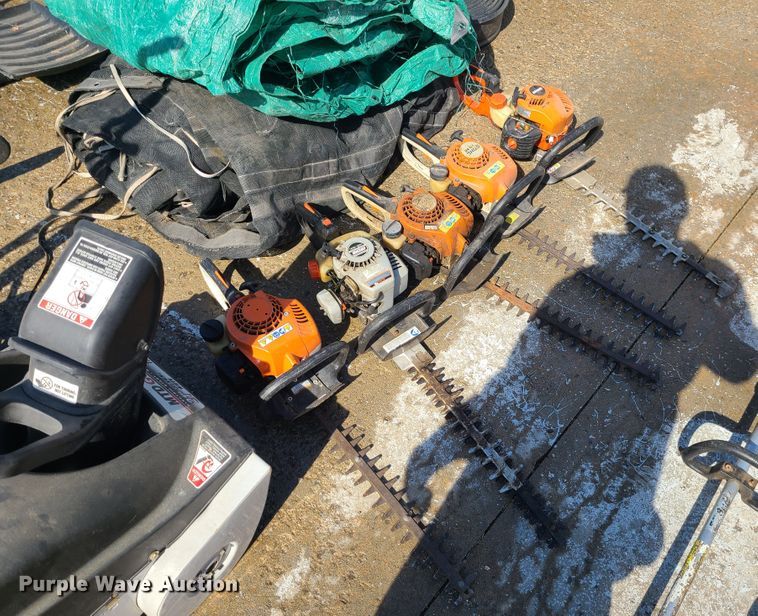 image for item KG9683 Lawn and garden equipment