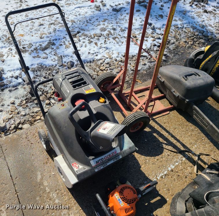 image for item KG9683 Lawn and garden equipment