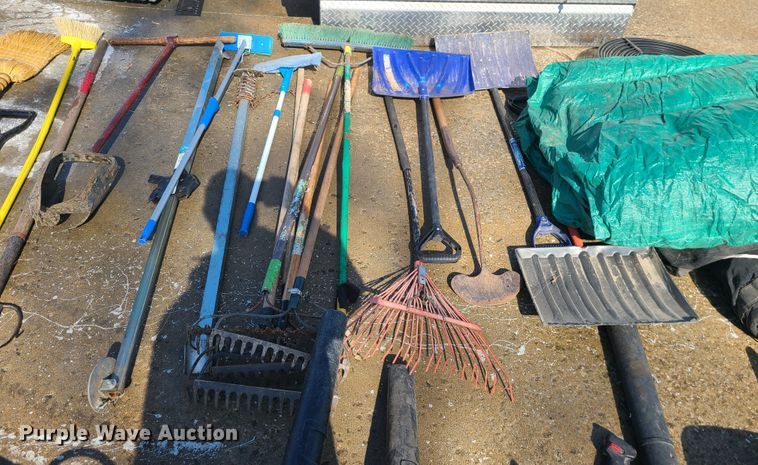 image for item KG9683 Lawn and garden equipment