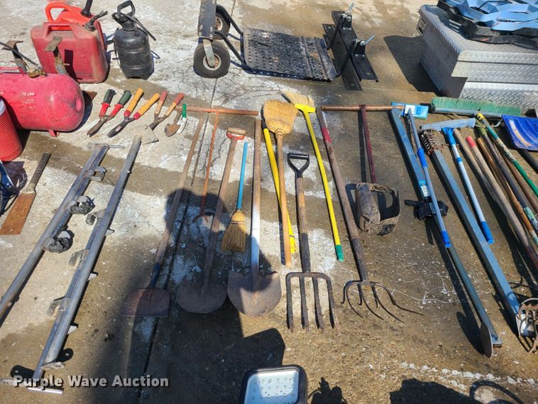 image for item KG9683 Lawn and garden equipment