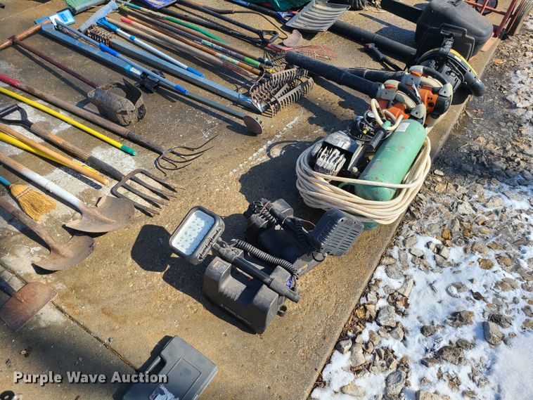 image for item KG9683 Lawn and garden equipment