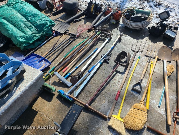 image for item KG9683 Lawn and garden equipment