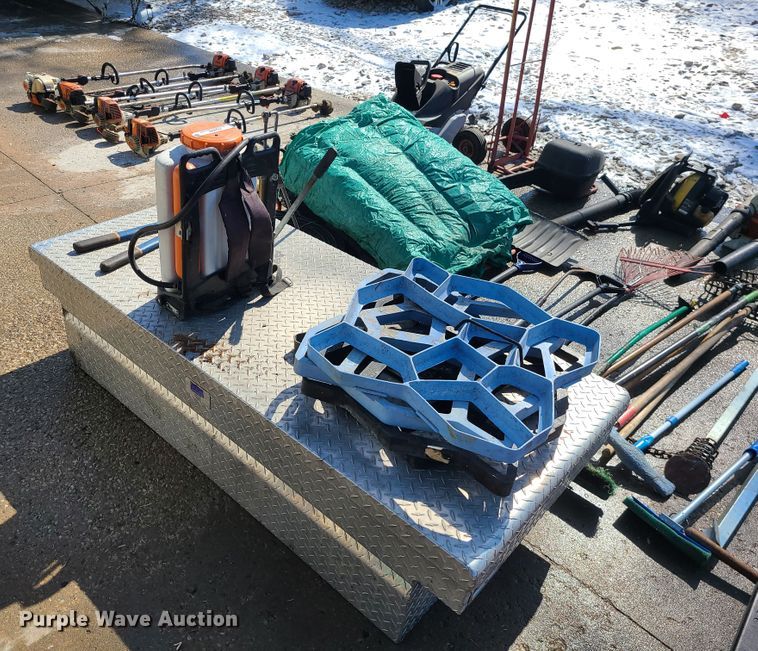 image for item KG9683 Lawn and garden equipment