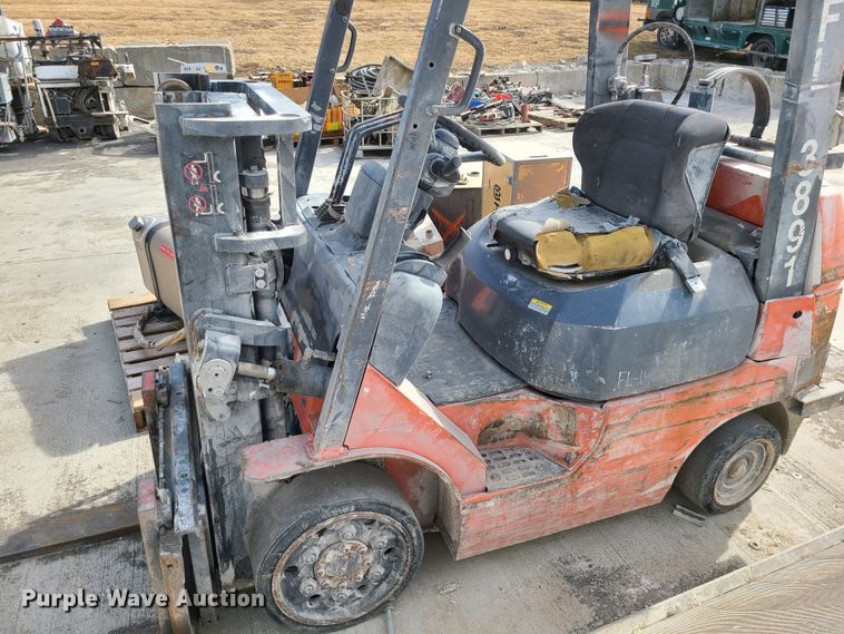 image for item KG9694 Toyota 7FGCU20  forklift