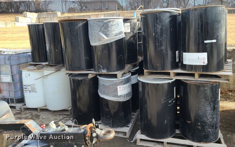 image for item KG9696 (38) 55 gallon drums