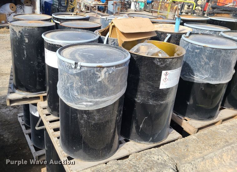 image for item KG9696 (38) 55 gallon drums