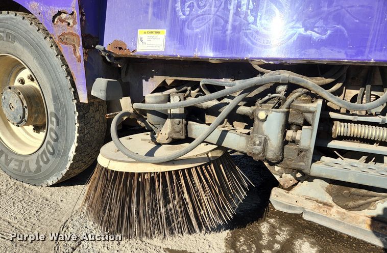 image for item KH9749 2004 Elgin Pelican Series P  street sweeper truck