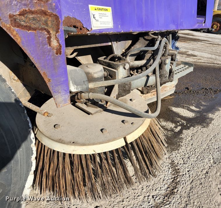 image for item KH9749 2004 Elgin Pelican Series P  street sweeper truck