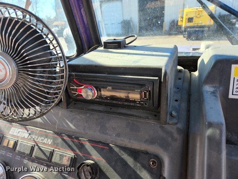 image for item KH9749 2004 Elgin Pelican Series P  street sweeper truck